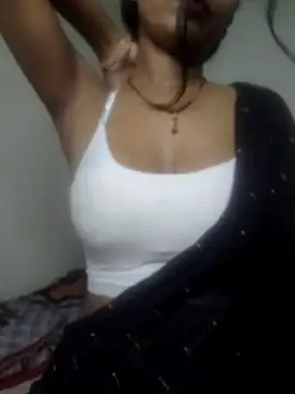 Snapshot of khushi_ji00 chatting on April 19, 6:10 pm khushi ji00 online show from April 19, 6:10 pm