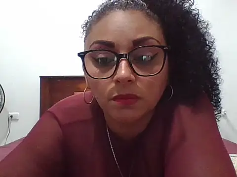 Snapshot of lachurca693 chatting on April 19, 3:28 am lachurca693 online show from April 19, 3:28 am
