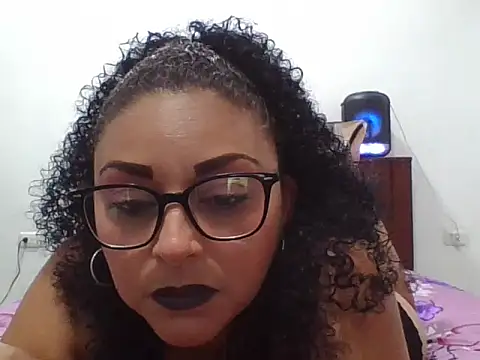 Snapshot of lachurca693 chatting on April 20, 3:09 am lachurca693 online show from April 20, 3:09 am