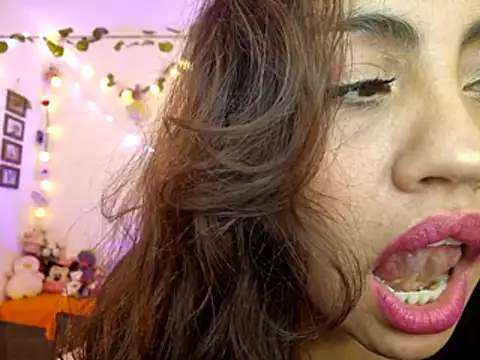 LASEXbellaX online show from May 5, 3:36 am