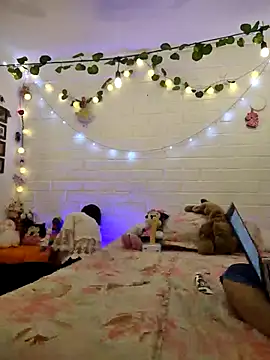 LASEXbellaX online show from May 7, 1:44 am
