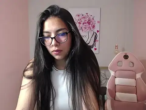 Snapshot of Selena_G_x chatting on March 27, 8:52 pm Selena G x online show from March 27, 8:52 pm