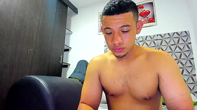 Snapshot of Benjamin_lich chatting on March 25, 7:20 pm Benjamin lich online show from March 25, 7:20 pm