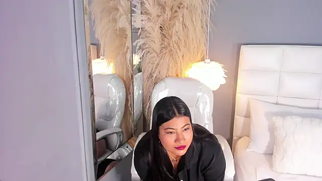 EmilyDrak online show from March 27, 4:18 am