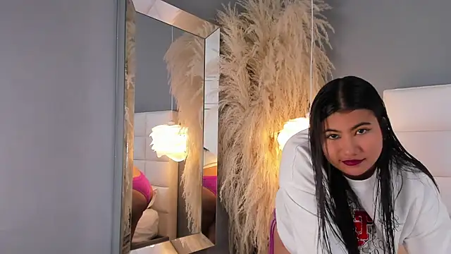 EmilyDrak online show from March 27, 8:37 am