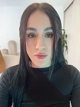SerenaFox  online show from May 8, 6:24 pm