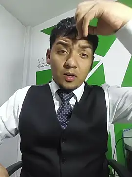 Snapshot of Itsdavidxxx chatting on April 12, 2:16 am Itsdavidxxx online show from April 12, 2:16 am
