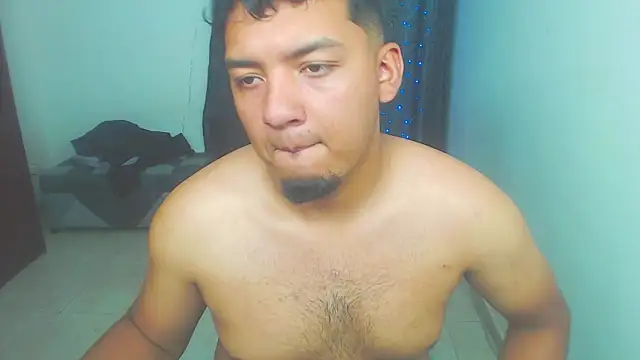 Snapshot of Itsdavidxxx chatting on May 7, 1:16 pm Itsdavidxxx online show from May 7, 1:16 pm