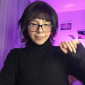 Snapshot of Nyxara- chatting on April 22, 11:17 pm Nyxara- online show from April 22, 11:17 pm