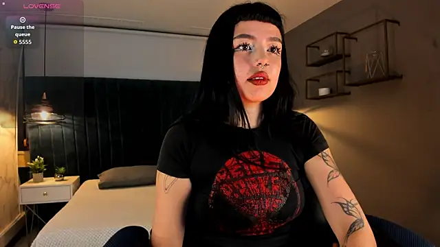 Snapshot of magic_zantana chatting on April 20, 7:59 pm magic zantana online show from April 20, 7:59 pm