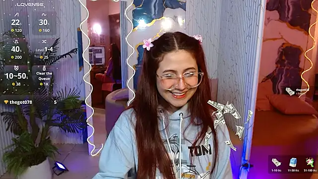 Snapshot of Tiiana_tay chatting on April 28, 6:07 am Tiiana tay online show from April 28, 6:07 am
