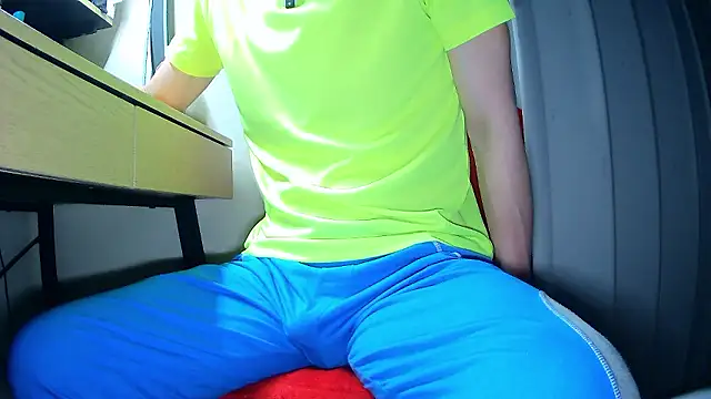 Snapshot of t-ky-taro chatting on April 9, 12:10 pm t-ky-taro online show from April 9, 12:10 pm