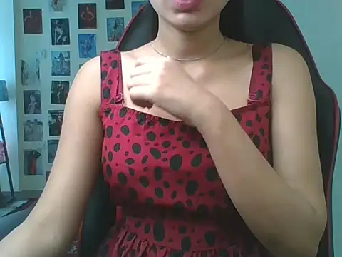 Snapshot of sweety_gaur chatting on April 5, 5:04 am sweety gaur online show from April 5, 5:04 am
