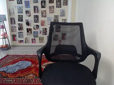 Snapshot of sweety_gaur chatting on April 24, 5:21 am sweety gaur online show from April 24, 5:21 am