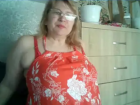 Snapshot of Alina-malina66 chatting on May 15, 1:07 pm Alina-malina66 online show from May 15, 1:07 pm