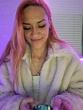 SlimBellaOfficial online show from May 5, 9:34 pm