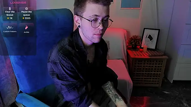 Thomas Norton online show from May 6, 8:36 pm