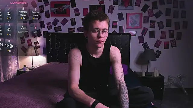 Snapshot of Thomas_Norton chatting on May 23, 8:46 pm Thomas Norton online show from May 23, 8:46 pm
