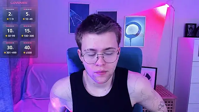 Snapshot of Thomas_Norton chatting on May 27, 8:50 pm Thomas Norton online show from May 27, 8:50 pm