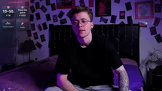 Snapshot of Thomas_Norton chatting on June 20, 10:23 pm Thomas Norton online show from June 20, 10:23 pm