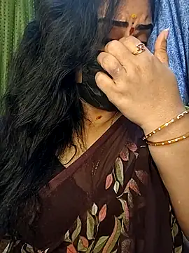 Snapshot of Anushka_flower chatting on April 24, 6:16 am Anushka flower online show from April 24, 6:16 am