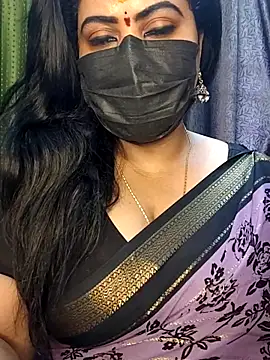 Snapshot of Anushka_flower chatting on April 30, 1:23 am Anushka flower online show from April 30, 1:23 am