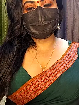 Snapshot of Anushka_flower chatting on May 2, 6:57 pm Anushka flower online show from May 2, 6:57 pm
