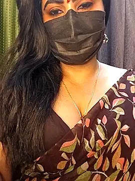 Snapshot of Anushka_flower chatting on May 4, 12:45 pm Anushka flower online show from May 4, 12:45 pm