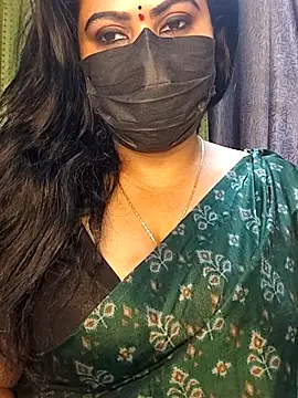 Snapshot of Anushka_flower chatting on May 17, 1:03 am Anushka flower online show from May 17, 1:03 am