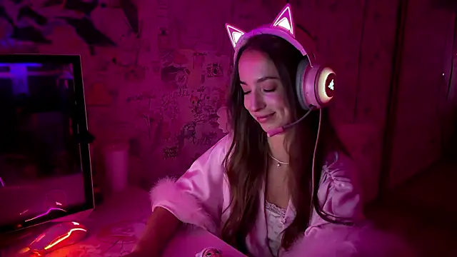 Snapshot of Lesikk chatting on March 28, 3:00 pm Lesikk online show from March 28, 3:00 pm