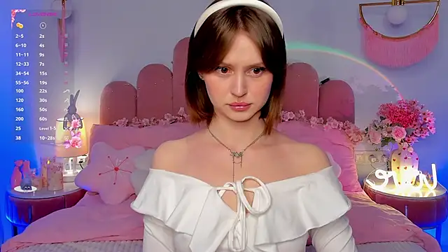 Snapshot of MariLew chatting on April 28, 5:23 am MariLew online show from April 28, 5:23 am