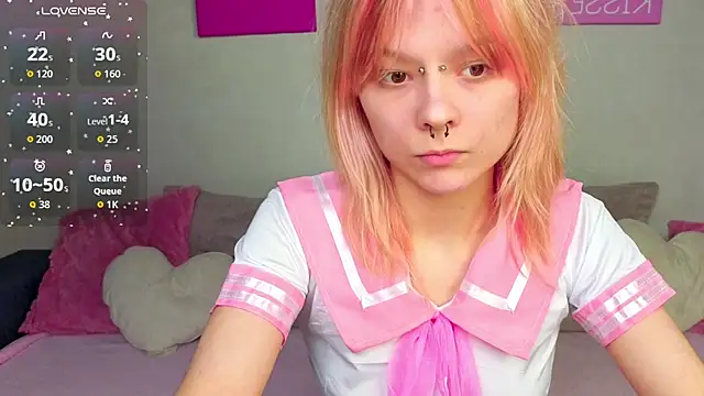 PerryKitty online show from April 21, 7:28 pm