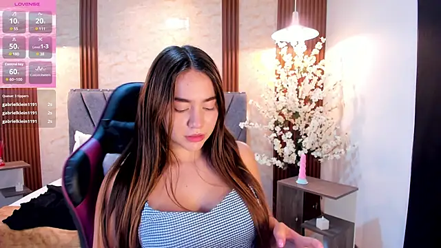 Snapshot of Anissa_m_ chatting on April 15, 6:59 pm Anissa m online show from April 15, 6:59 pm