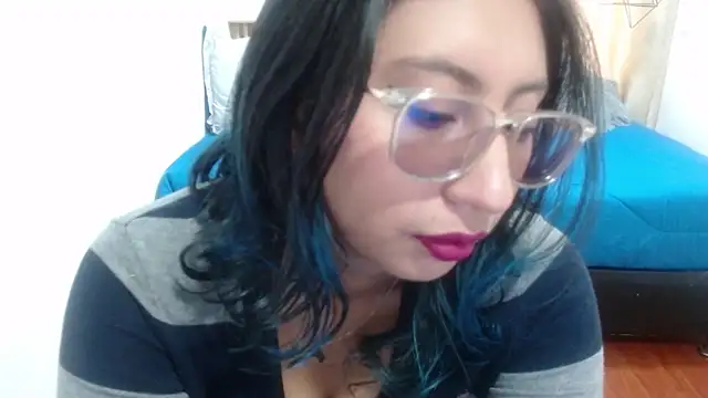 Violet 2003 online show from May 14, 2:13 pm