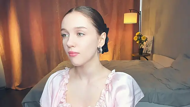 Snapshot of SharriSang chatting on June 11, 7:39 am SharriSang online show from June 11, 7:39 am