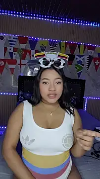 Snapshot of Saraa_M chatting on June 17, 2:40 pm Saraa M online show from June 17, 2:40 pm