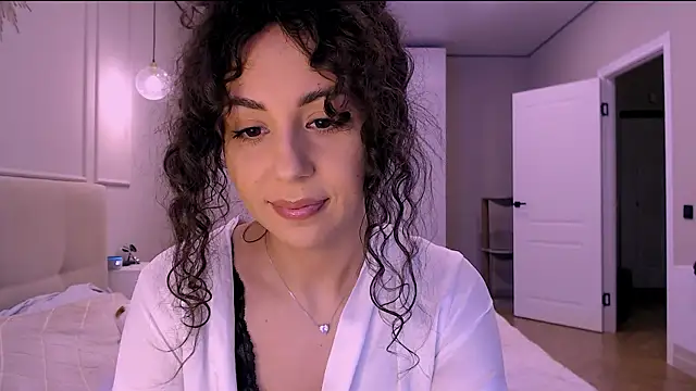 curly jade  online show from April 15, 4:58 pm