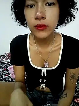 Yi Uzi online show from June 29, 6:30 pm