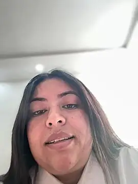 Snapshot of velen_09 chatting on July 1, 12:18 pm velen 09 online show from July 1, 12:18 pm