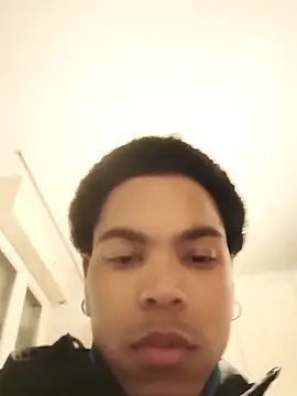 haleandro online show from March 30, 6:31 pm