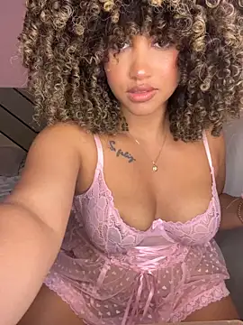 Snapshot of Kendra_curly chatting on May 8, 6:41 am Kendra curly online show from May 8, 6:41 am