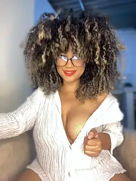 Snapshot of Kendra_curly chatting on July 19, 9:51 pm Kendra curly online show from July 19, 9:51 pm