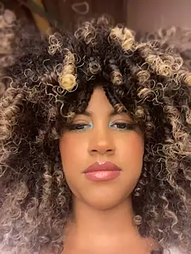 Snapshot of Kendra_curly chatting on July 24, 12:19 am Kendra curly online show from July 24, 12:19 am