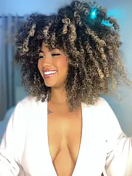 Snapshot of Kendra_curly chatting on July 26, 5:04 am Kendra curly online show from July 26, 5:04 am