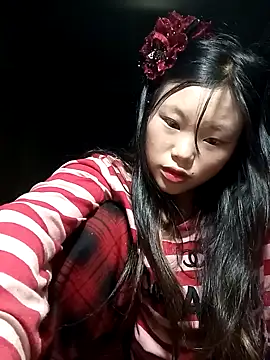 Snapshot of Snow-queen chatting on April 6, 9:27 pm Snow-queen online show from April 6, 9:27 pm