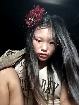 Snapshot of Snow-queen chatting on April 10, 7:40 pm Snow-queen online show from April 10, 7:40 pm