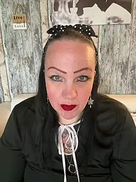 Snapshot of Noraya_ink chatting on May 1, 8:19 am Noraya ink online show from May 1, 8:19 am