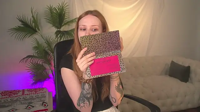 zoeforrd online show from May 7, 5:02 am