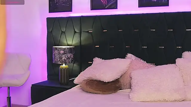 Snapshot of BiancaVitale chatting on May 22, 6:31 am BiancaVitale online show from May 22, 6:31 am