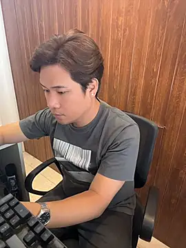 Snapshot of Titanryu chatting on April 15, 1:56 am Titanryu online show from April 15, 1:56 am